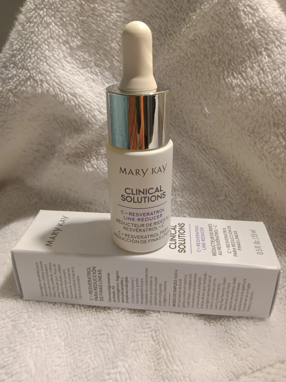 Mary Kay Clinical Solutions C+ Resveratrol Line-Reducer – White
